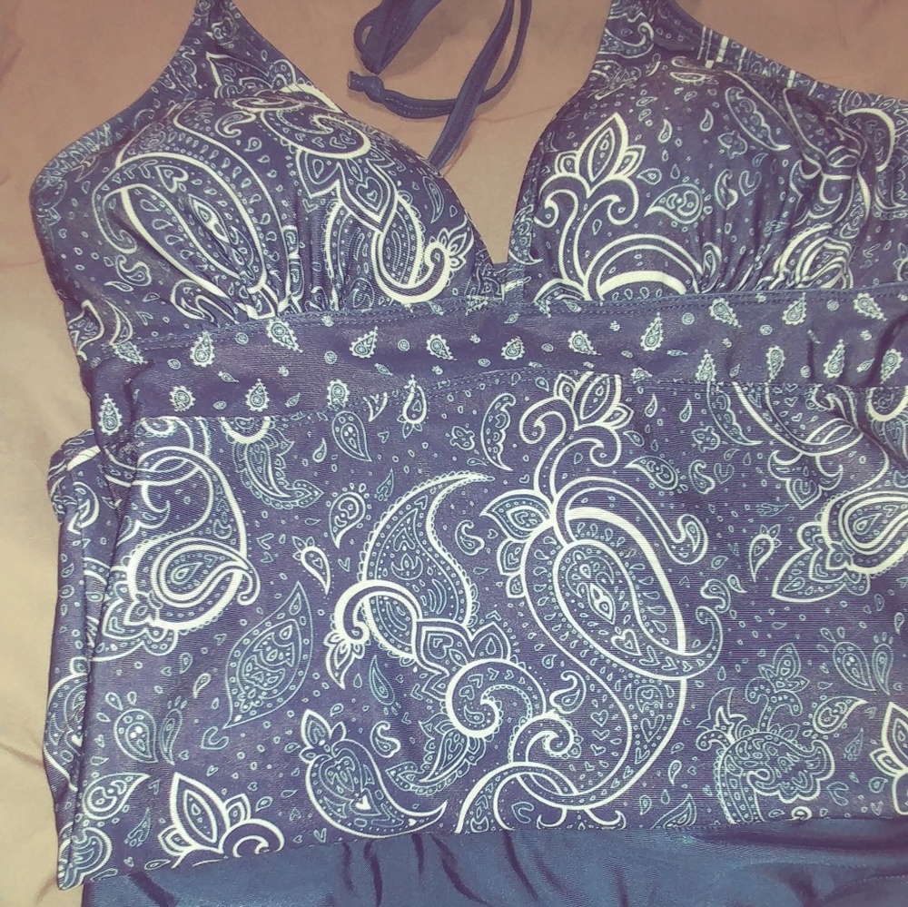 New 2 piece bathing suit